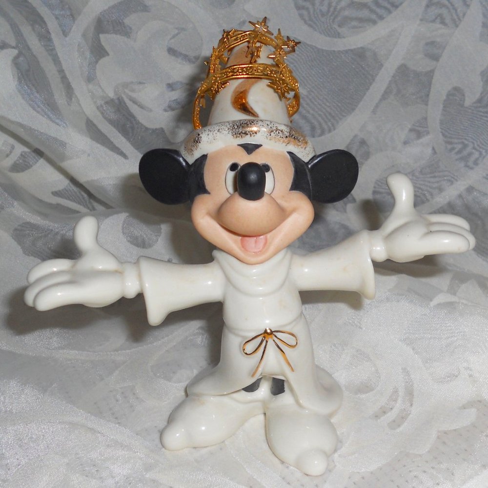 Lenox Disney Mickey's Magic Moment Figurine